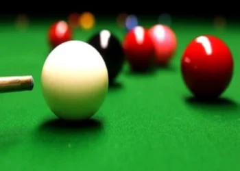 Colombo, Sri Lanka: Pakistan has secured a bronze medal at the Asian Six Red Team Snooker Championship, held in Colombo, Sri Lanka. The achievement comes after Pakistan One, comprised of Muhammad Asif and Awais Munir, lost their semi-final match. In a hard-fought contest, the Malaysian duo of Lim Kok Leong and Thor Chuan Leong defeated the Pakistani pair by 3 frames to 1. The Malaysian team posted frame scores of 89-24, 75-42, 65-25, and 84-47. Despite the loss in the semi-final, Pakistan One's strong performance throughout the tournament earned them a commendable third-place finish. This adds to Pakistan's success in the championship, as earlier in the individual Asian 6-Red Snooker Championship, Muhammad Asif also secured a bronze medal after reaching the semi-finals.
