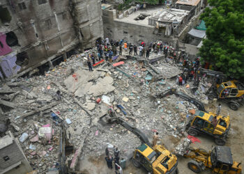 Neglect turns deadly: 11 die as Karachi’s unsafe building crashes down