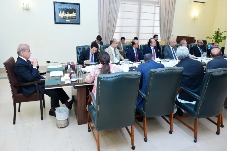 Digital transactions key to bringing transparency to economy: PM Shehbaz Sharif