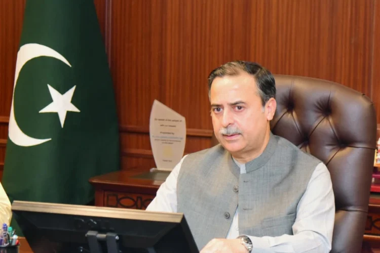 Pakistan, Oman vow to deepen maritime ties and launch ferry link