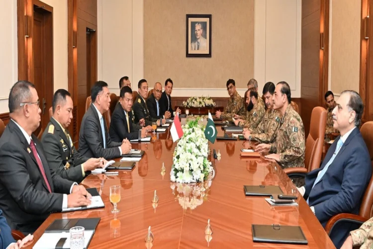 Indonesia’s Defence Minister meets Pakistan Army Chief to strengthen bilateral military ties