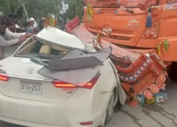 Car-Truck crash in D.I. Khan kills five, including siblings