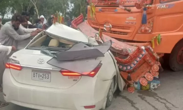 Car-Truck crash in D.I. Khan kills five, including siblings