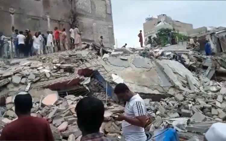 Five dead, several injured as building collapses in Karachi’s Lyari