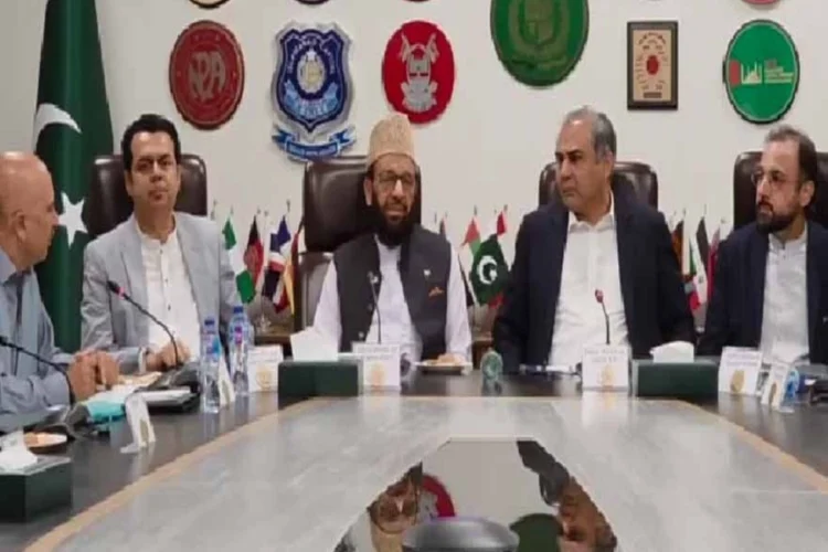 Interior Minister chairs task force meeting to streamline issues of pilgrims traveling to Iran and Iraq