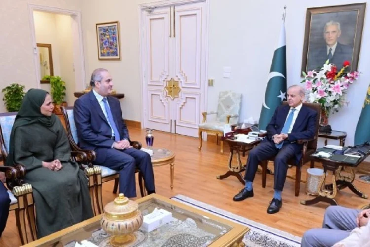 PM assures govt’s support for safety, facilitation of int’l mountaineers