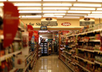 Naqvi orders crackdown on Hawala, Beggar Mafias, Fake Drugs, Smuggled Goods