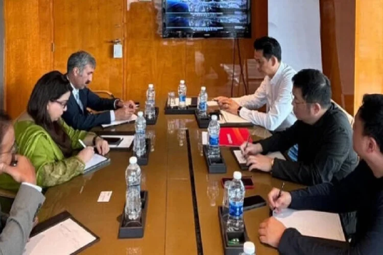 Chinese telecom giant Guodong Group eyes major investments in Pakistan