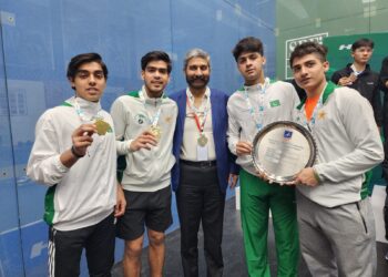 PM lauds young Pakistani squash players for stellar performance in AJC