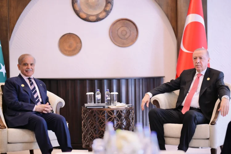 PM Shehbaz meets Turkish President on ECO Summit sidelines