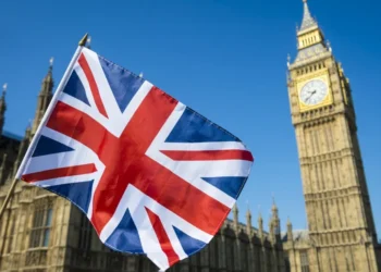 UK Introduces eVisas for Pakistani Students and Workers, Replacing Passport Stickers