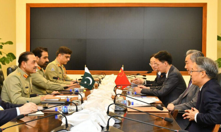 Wang Yi, COAS Munir Discuss Regional Security, Counter-Terrorism in Islamabad