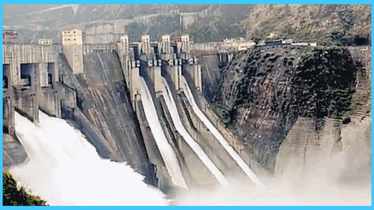 India Releases 800,000 Cusecs of Water; Flood Threat Looms Over Punjab and Sindh