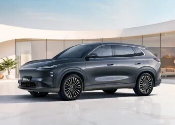 New hybrid car can travel Karachi to Islamabad in one tank