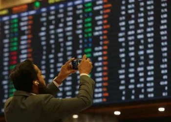 PSX Retreats After Record Rally as Profit-Taking, Earnings Lull Weigh on Market