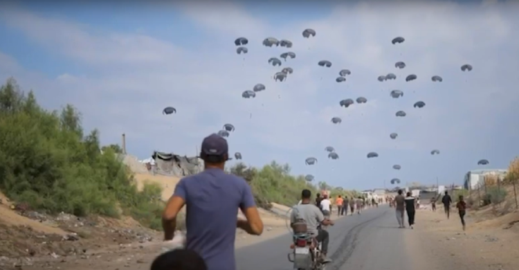 PR Stunt or Humanitarian Aid? Gaza Questions the West’s Airdrop Campaign