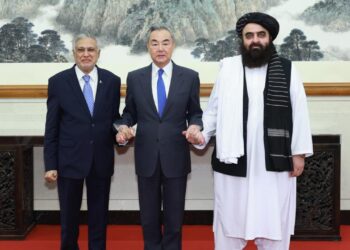 Chinese FM Wang Yi to Visit Islamabad for Strategic Dialogue, Trilateral Talks with Afghanistan