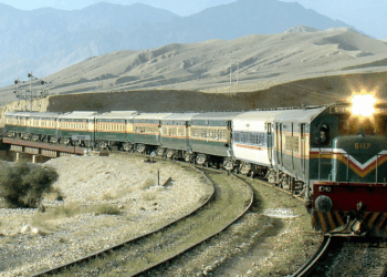 Gunshots Fired at Pilot Engine Near Jaffer Express Route; Train and Passengers Safe, Confirms Pakistan Railways