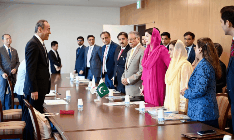 Maryam Nawaz Orders Adoption of Japanese Waste Management Technology in Punjab