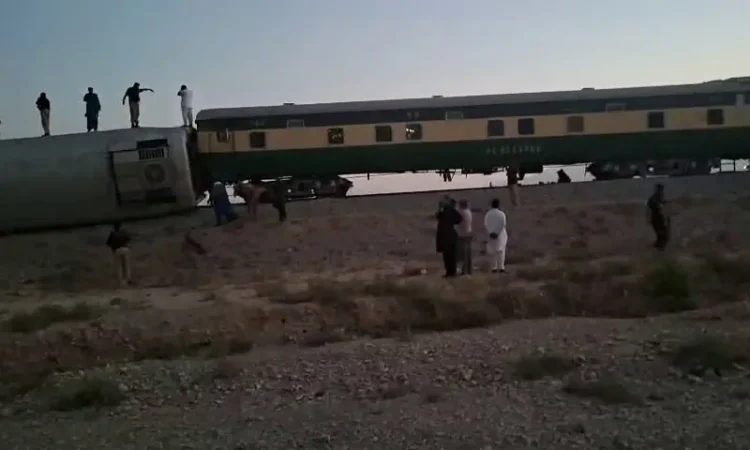 Blast Derails Jaffar Express in Balochistan, Four Injured
