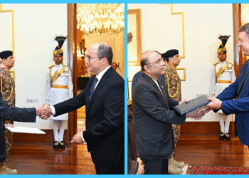 Envoys of Greece, EU, and Hungary Present Credentials to President Zardari