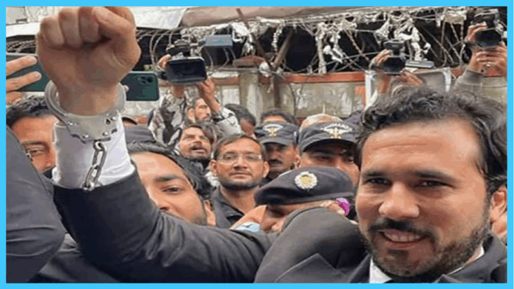 LHC issues notice to federal government on Hassan Niazi’s petition against military custody