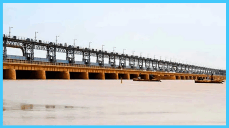 High Water Flows Keep Punjab and Sindh Barrages Under Pressure