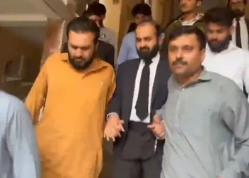 Rights activist Imaan Mazari’s husband, Hadi Ali Chattha, arrested outside Islamabad courtroom