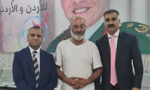 Ex-Senator Mushtaq Ahmad Khan Released After Israeli Detention, Reaches Pakistan Embassy in Amman