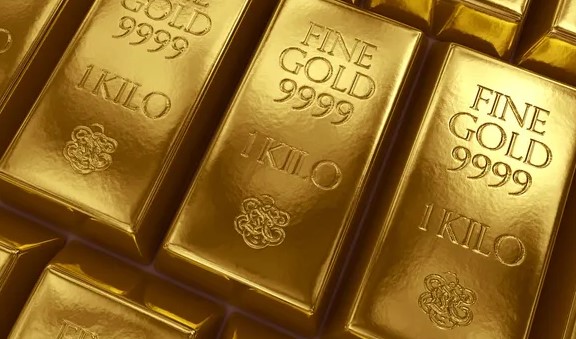 Gold Price Hits Record Rs 456,900 per Tola in Pakistan