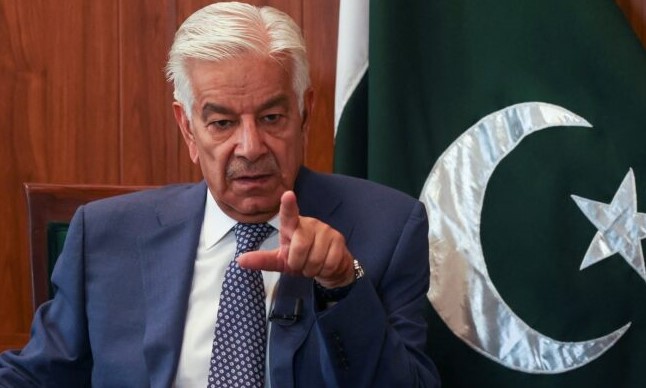 Khawaja Asif Says Afghan Negotiators Withdrew from Agreement After Kabul’s Intervention