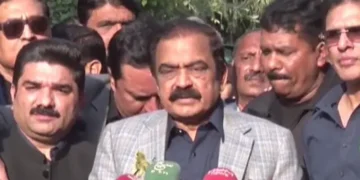Sanaullah Renews Offer for Dialogue with PTI, Says Democracy Thrives Through Engagement