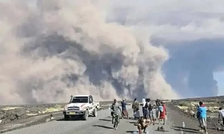 Ash Cloud From Ethiopia Volcano Expected to Pass Over Arabian Sea Toward Southern Pakistan