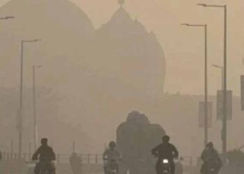 LHC Imposes Sunday Ban on Commercial Activities to Combat Lahore Smog