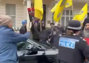 Tensions Flare Outside Bangladeshi High Commission in London During Rival Protests