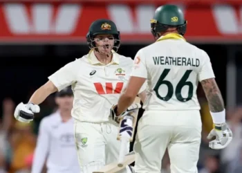 Australia crush England by eight wickets in Brisbane, take commanding 2-0 Ashes lead
