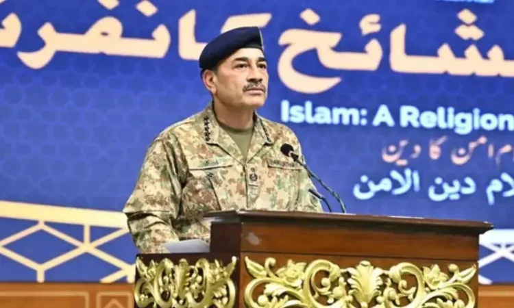 Afghanistan Must Decide Between Pakistan and Fitna Al Khawarij, Says Field Marshal Asim Munir