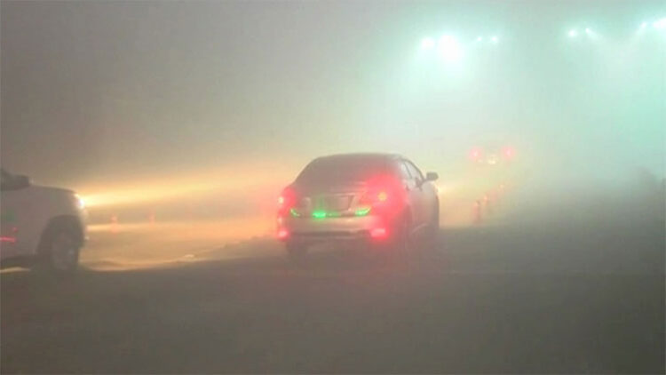 Dense Fog Engulfs Punjab, Major Motorways ClosedLow Visibility Disrupts Traffic as Authorities Issue Safety Advisory
