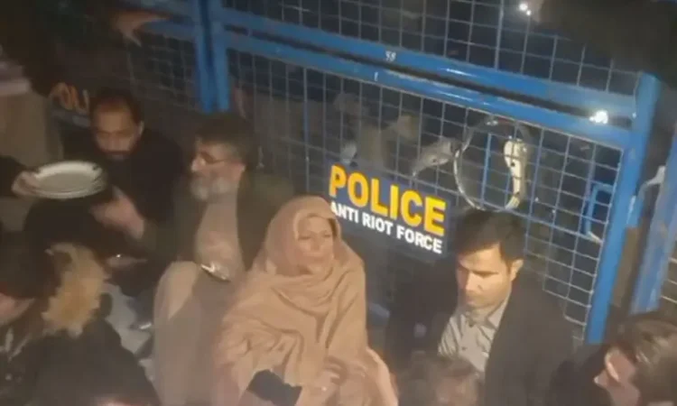 Imran Khan’s Sisters End Factory Naka Sit-in After Being Blocked from Adiala Jail