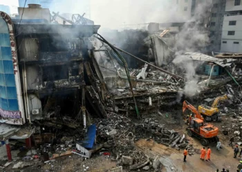 Gul Plaza Fire Death Toll Reaches 21; Dozens Missing, Sindh CM Announces Rs10m Compensation