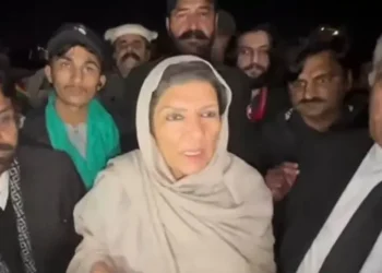 Imran Khan’s Sisters End Adiala Sit-in, Head to Islamabad for Protest Rally