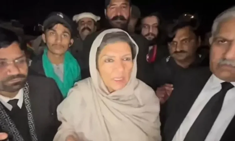 Imran Khan’s Sisters End Adiala Sit-in, Head to Islamabad for Protest Rally