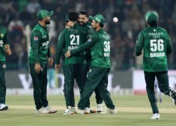 Pakistan Beat Australia by 22 Runs in First T20I as Saim Ayub Shines at Gaddafi Stadium
