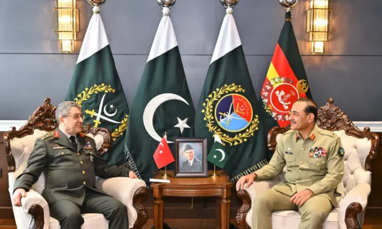 Pakistan, Turkiye Army Chiefs Hold Talks on Regional Security, Defence Cooperation