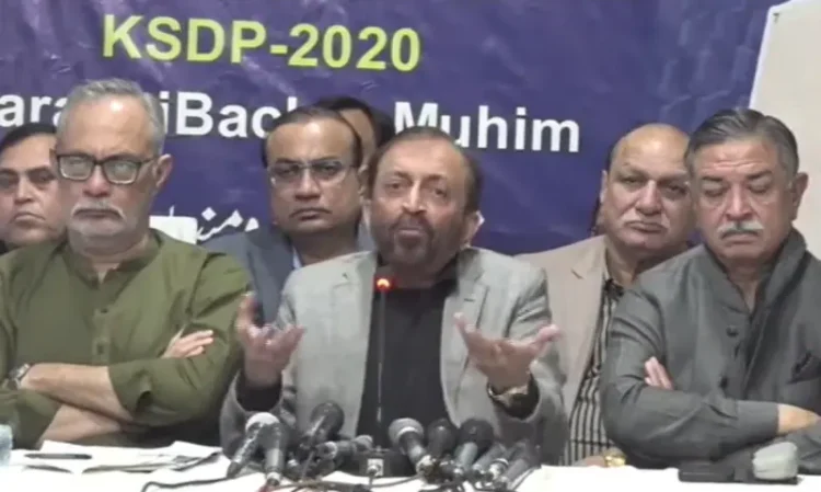 MQM-P’s Farooq Sattar Demands Resignations of Sindh CM, Karachi Mayor over Gul Plaza Fire