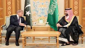 PM Shehbaz Urges Unity of Muslim Ummah in Phone Call with Saudi Crown Prince