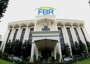 Revenue Gap Widens as FBR Falls Rs336bn Short of Target