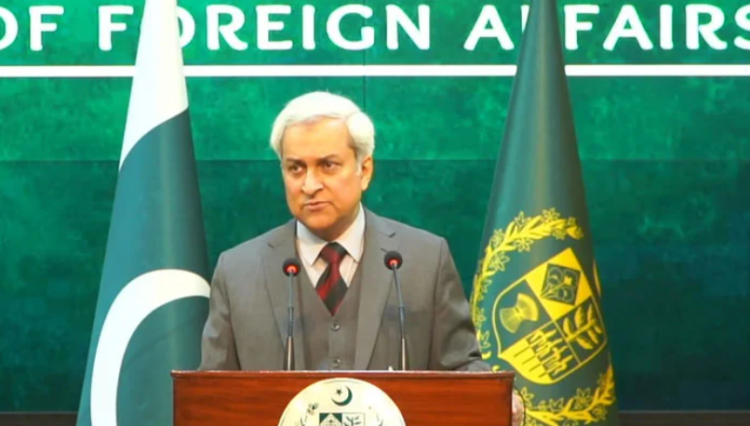 Pakistan in contact with US over suspension of immigrant visa processing: FO