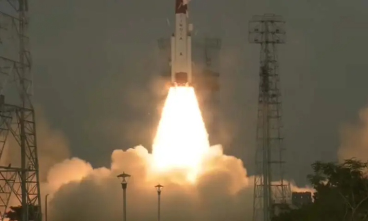 Indian rocket loses control after lift-off in fresh blow to country’s space agency