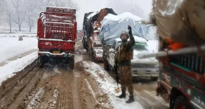 Snowfall Disrupts Life Across KP and Murree; Rescue Operations Continue in Tirah